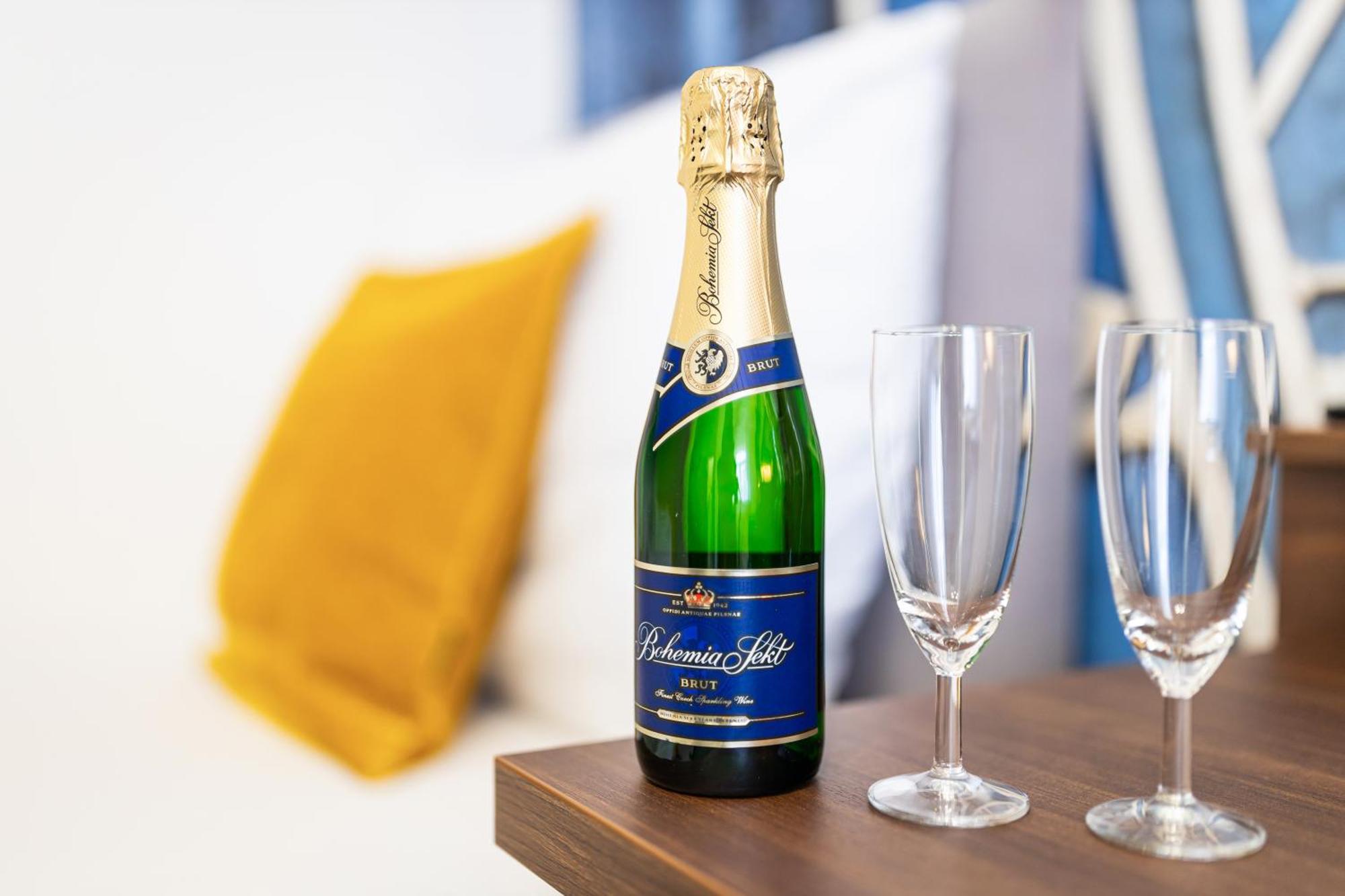 Hotel A1 Royal Plaza Praga Zewnętrze zdjęcie